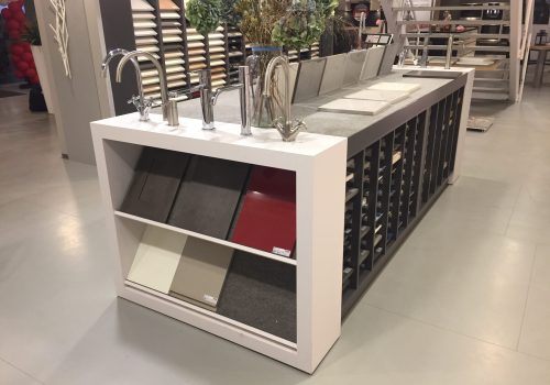 PRESENTATIEMEUBELS / WINKELINRICHTING